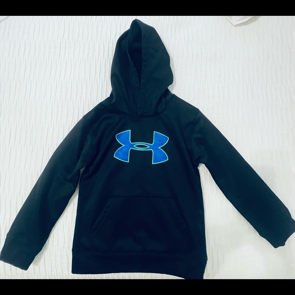 Under Armour Other - Boy’s Under Armour Black Hooded Sweatshirt, Size 7